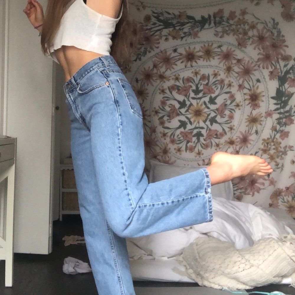 VINTAGE--Levis Relaxed Fit 550